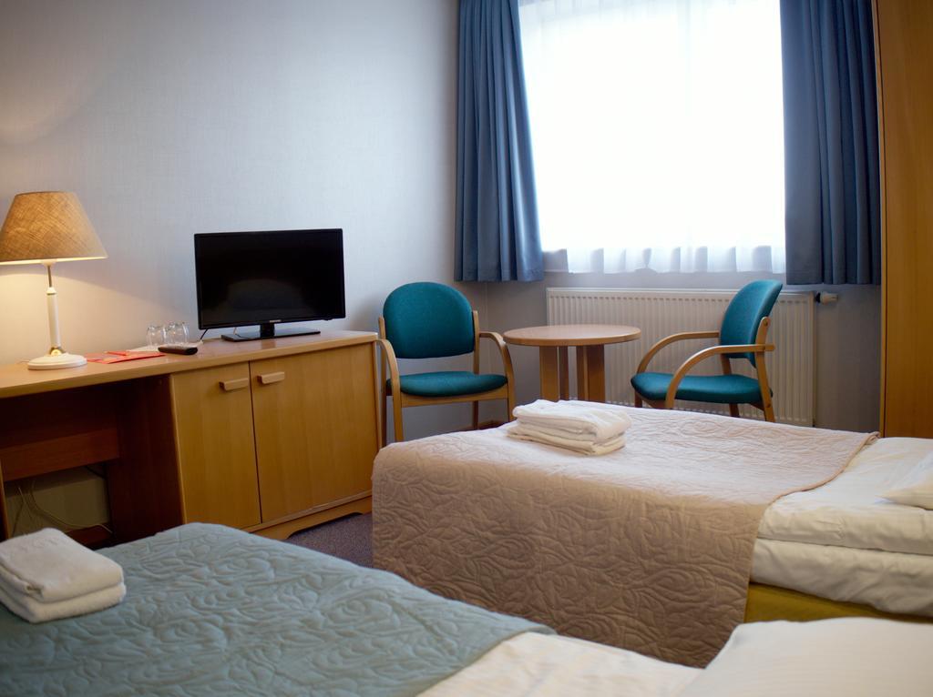Hotel Orlik Płońsk Szoba fotó