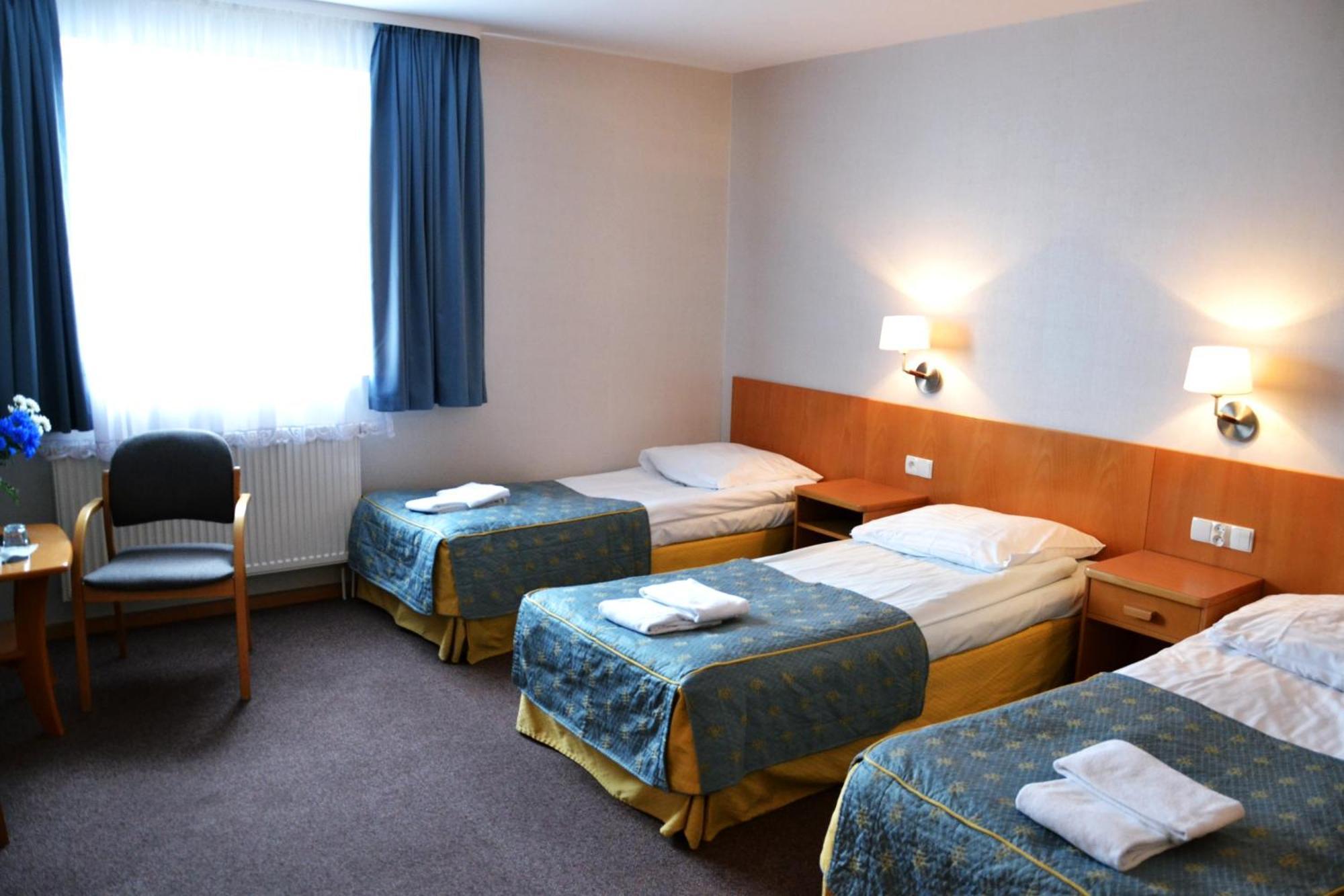 Hotel Orlik Płońsk Szoba fotó