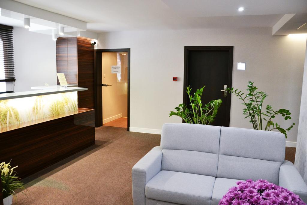 Hotel Orlik Płońsk Kültér fotó